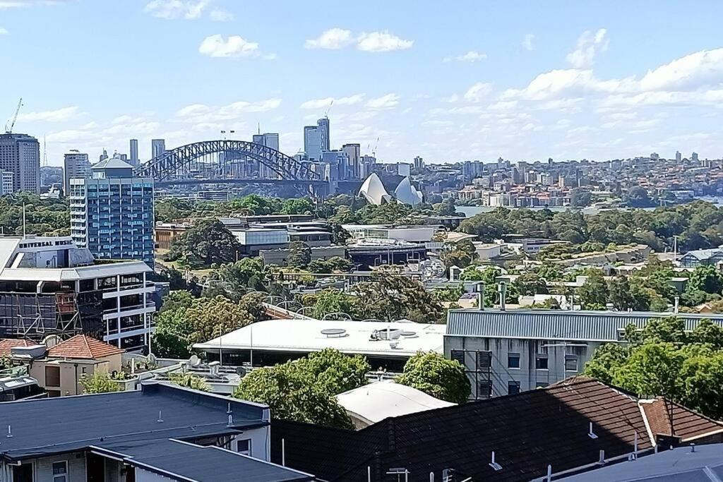 Opera House & Bridge Views Apartment Sydney